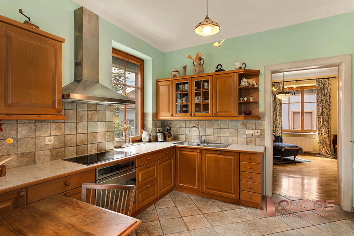 Lokacija: Ljubljana mesto, Šiška, Zg. Šiška