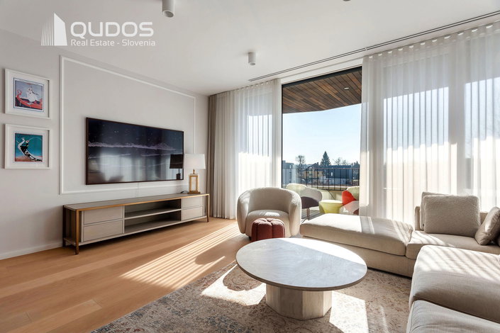 Lokacija: Ljubljana mesto, Vič-Rudnik, Rožna dolina