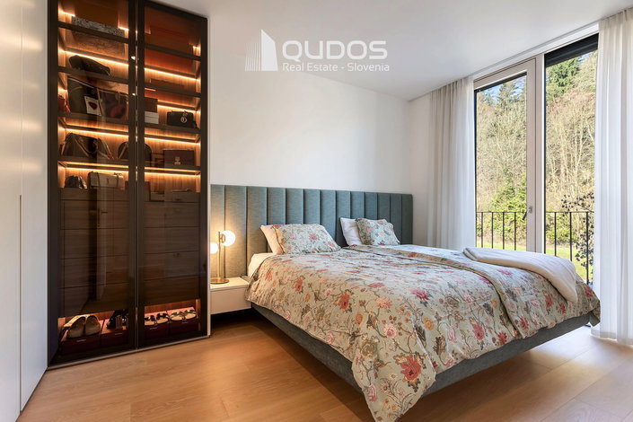 Lokacija: Ljubljana mesto, Vič-Rudnik, Rožna dolina