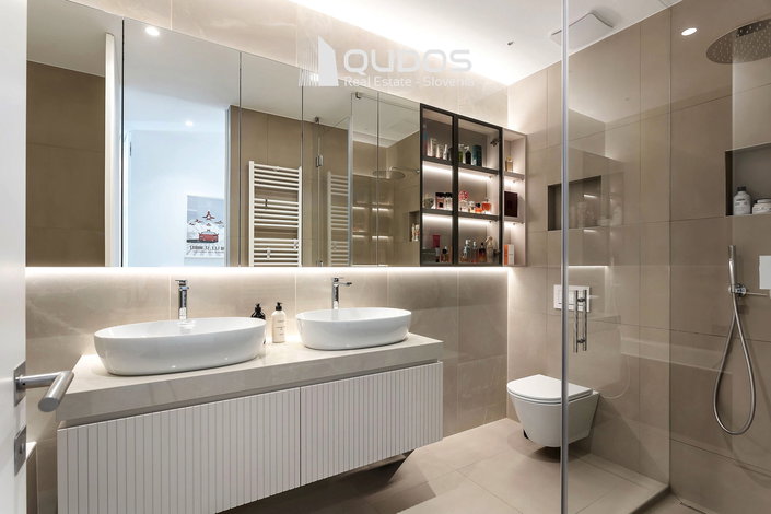 Lokacija: Ljubljana mesto, Vič-Rudnik, Rožna dolina