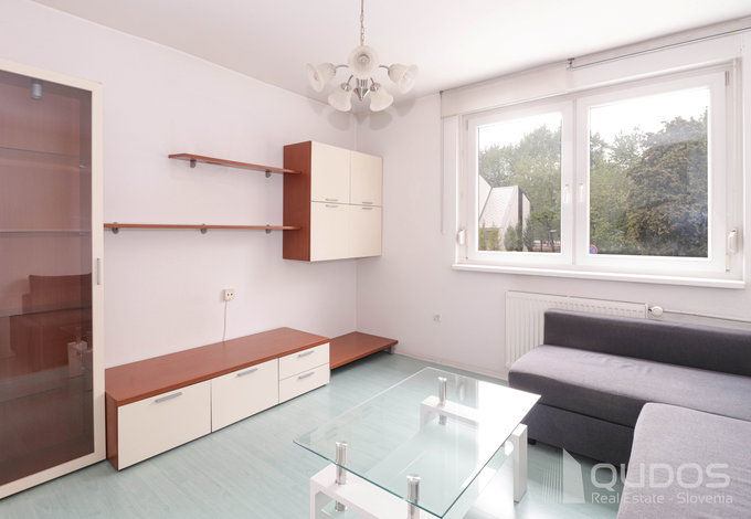 Location: Ljubljana mesto, Bežigrad, Bratovševa ploščad