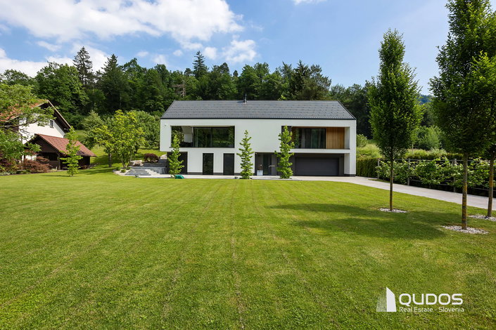 Lokacija: Ljubljana okolica, Vrhnika, Podlipa