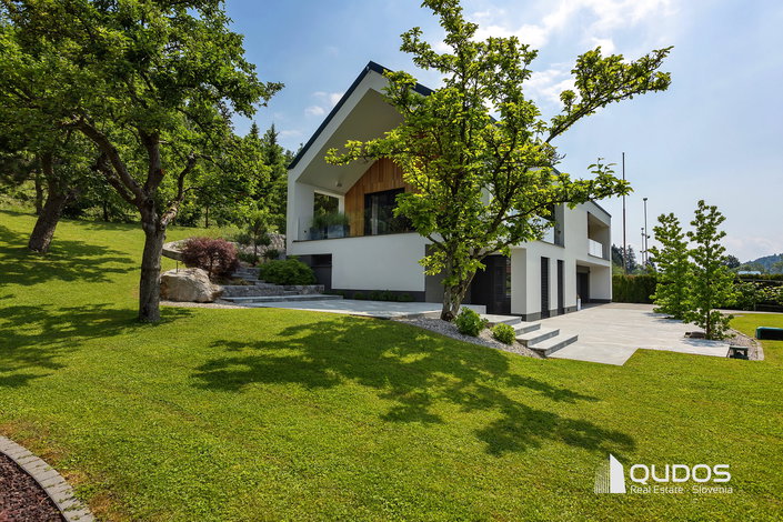 Lokacija: Ljubljana okolica, Vrhnika, Podlipa