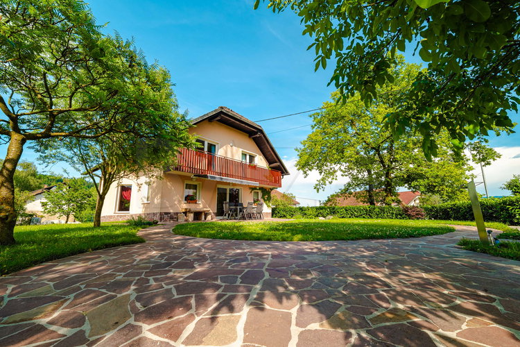 Location: Lubiana periferia, Vrhnika, Velika Ligojna