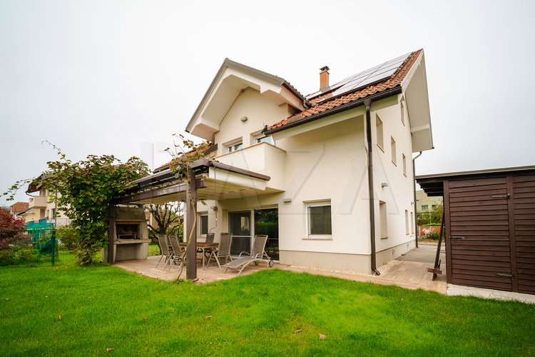 Location: Ljubljana, Bežigrad, Črnuče