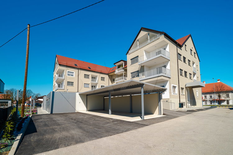 Location: Pomurska, Apače, Apače
