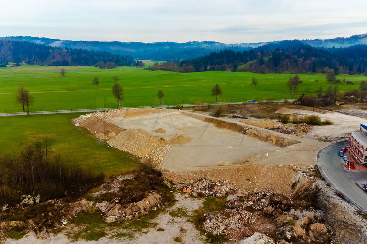 Location: Ljubljana okolica, Logatec, Logatec