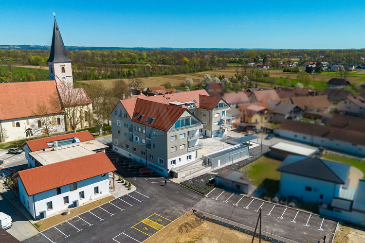 Location: Pomurska, Apače, Apače