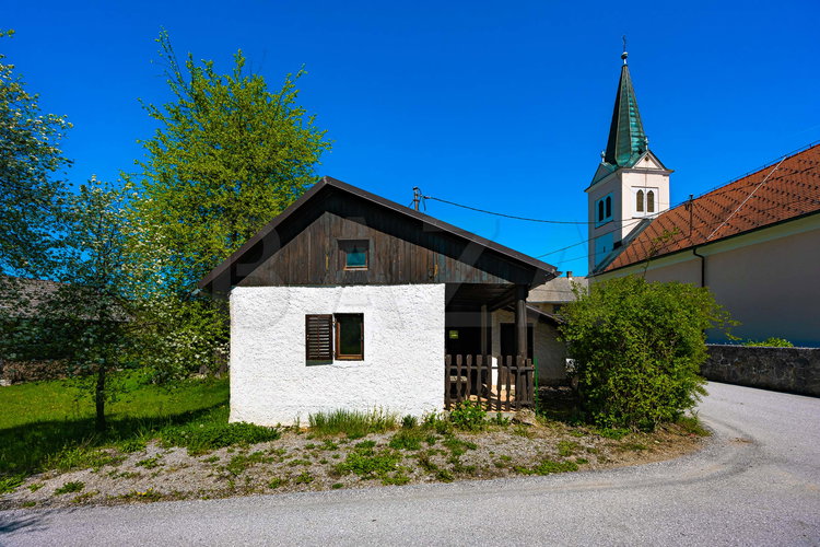 Ubicación: Ljubljana okolica, Dobrepolje, Ponikve