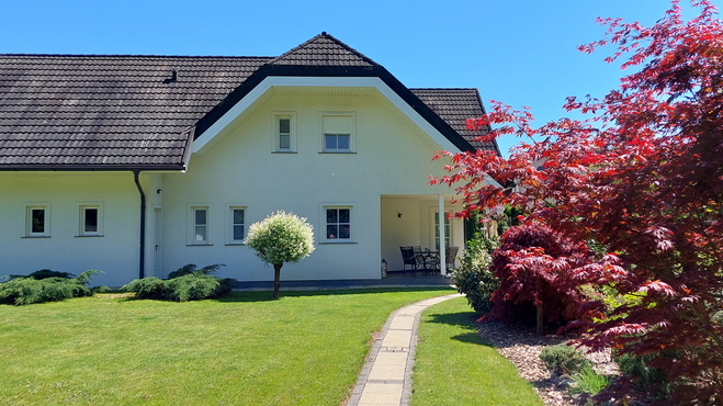Detached house embraced by nature – space, comfort, and complete privacy