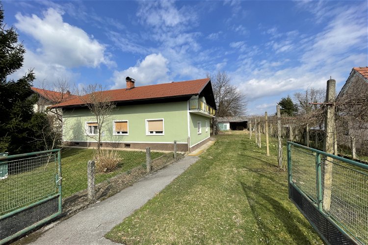 Location: Drava Statistical Region, Dornava, Mezgovci ob Pesnici
