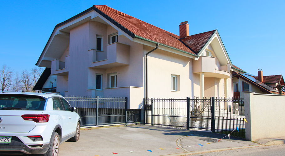 Lokacija: Ljubljana mesto, Moste-Polje, Polje