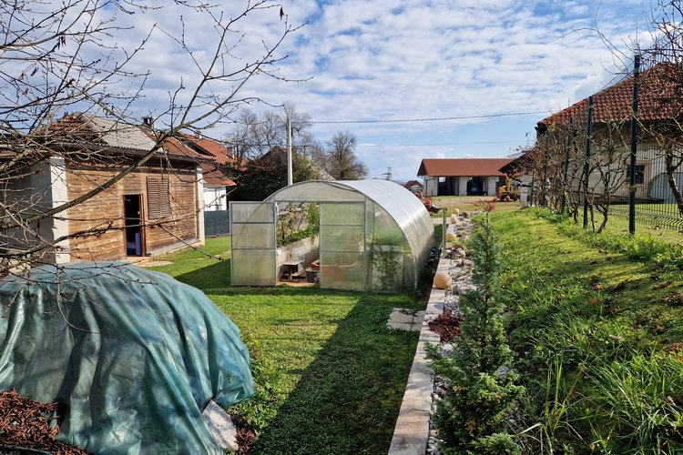 Location: Ljubljana okolica, Ivančna Gorica, Spodnje Brezovo