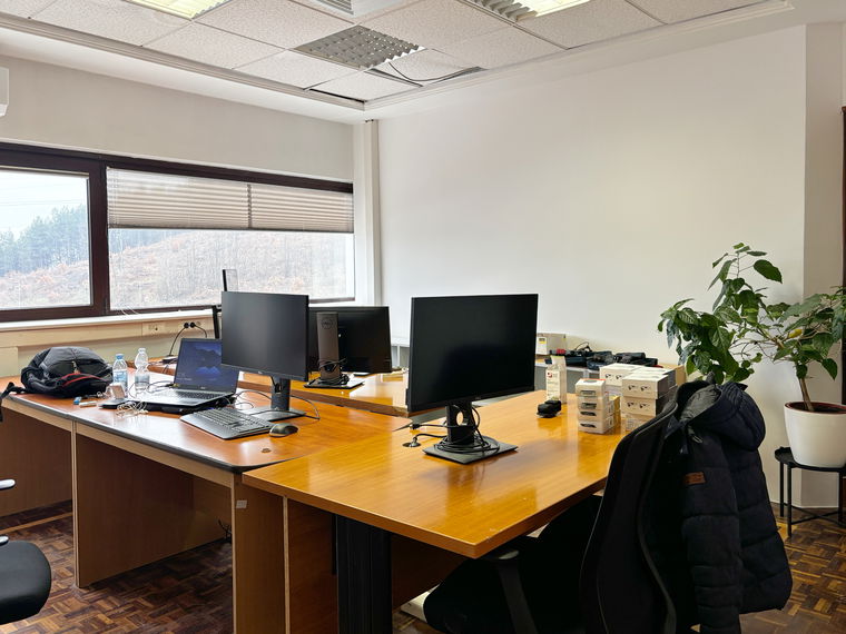 Lokacija: Ljubljana okolica, Trzin