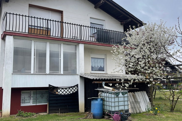 Location: Lubiana periferia, Komenda, Moste