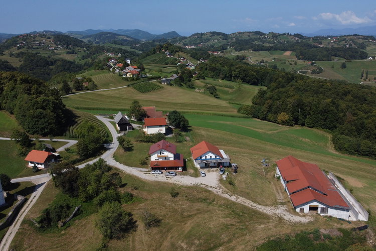Ubicación: Savinjska, Šmarje pri Jelšah, Orehovec