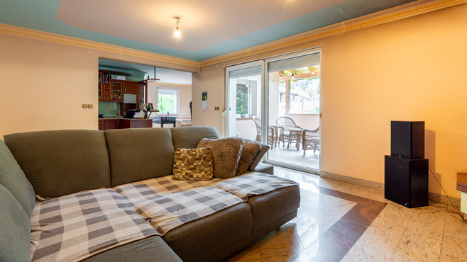 Lokacija: Ljubljana okolica, Medvode, Hraše