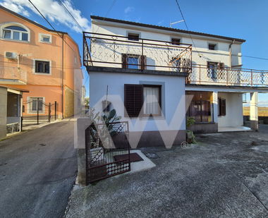 Lokacija: Obalno - kraška, Izola, Korte