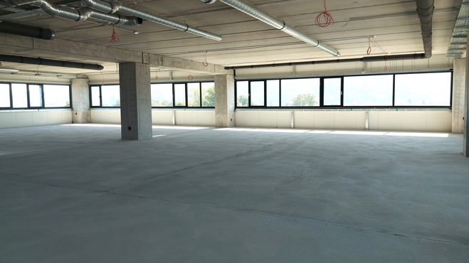 Lokacija: Ljubljana mesto, Moste-Polje, Zalog