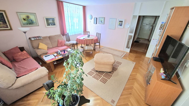 Lokacija: Savinjska, Celje, Otok