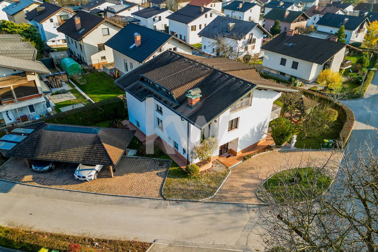 Lokacija: Savinjska, Celje, Ostrožno