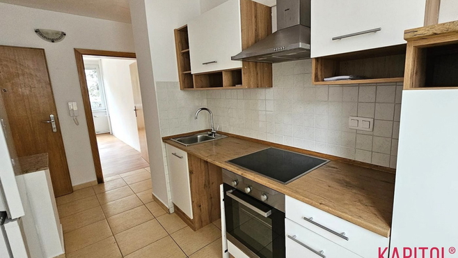 Lokacija: Savinjska, Celje, Otok