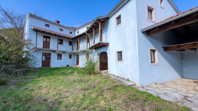 Lokacija: Obalno - kraška, Komen, Brestovica pri Komnu