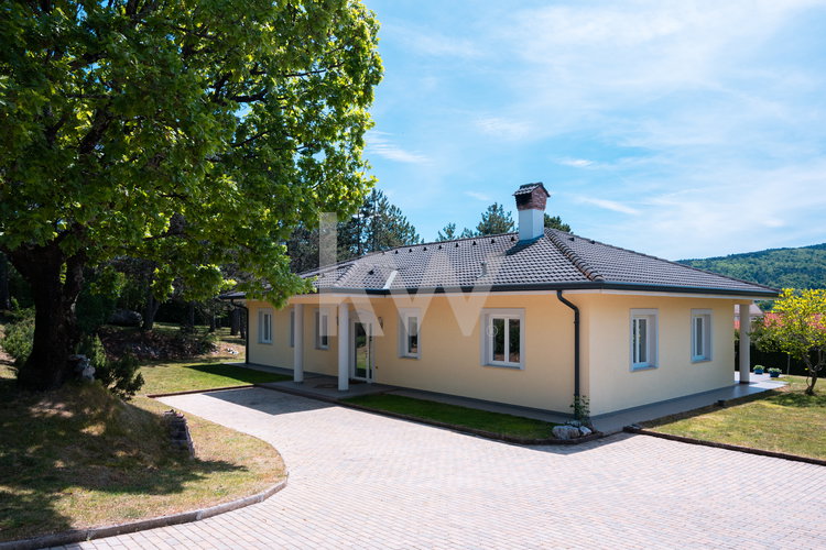 Location: Obalno - kraška, Sežana, Lokev