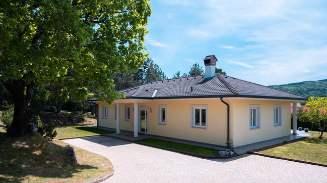 Lokacija: Obalno - kraška, Sežana, Lokev
