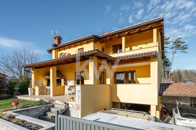 Location: Obalno - kraška, Sežana, Dutovlje