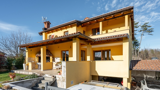 Lokacija: Obalno - kraška, Sežana, Dutovlje