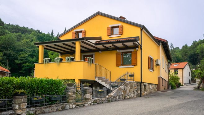 Lokacija: Obalno - kraška, Hrpelje - Kozina, Hotična