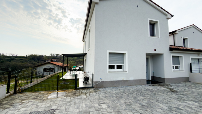 Lokacija: Obalno - kraška, Koper, Grinjan