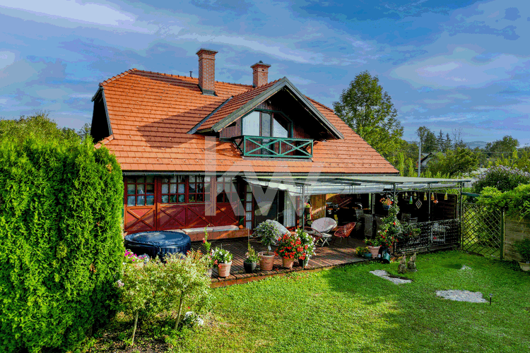 Ubicación: Ljubljana, Vič-Rudnik, Črna vas