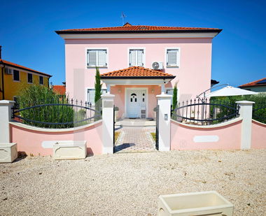 Lokacija: , Umag, Kmeti