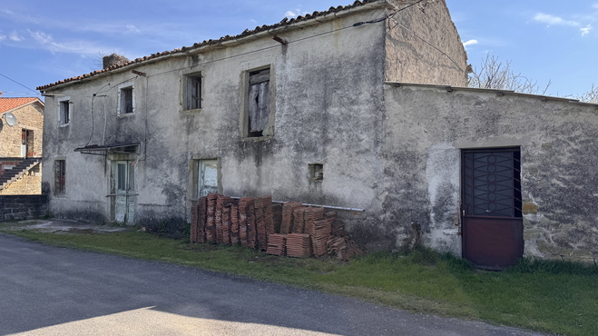 Lokacija: Obalno - kraška, Koper, Brezovica pri Gradinu