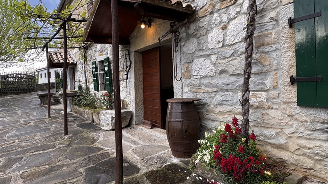 Lokacija: Obalno - kraška, Koper, Lukini