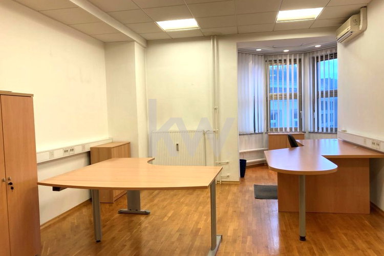 Ubicación: Gorenjska, Kranj, Kranj