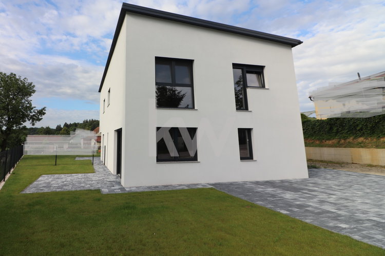 Location: Podravska, Ptuj, Grajena