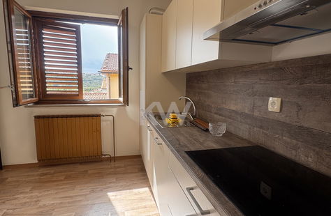 Obalno - kraška, Koper, Dekani, Oddaja, Stanovanje, 4-sobno, 98.5 m<sup>2</sup>, 1984