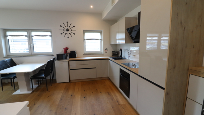 Lokacija: Pomurska, Apače, Apače