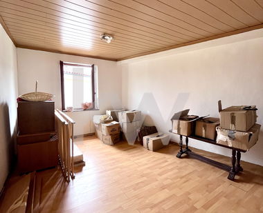 Lokacija: Obalno - kraška, Koper, Movraž