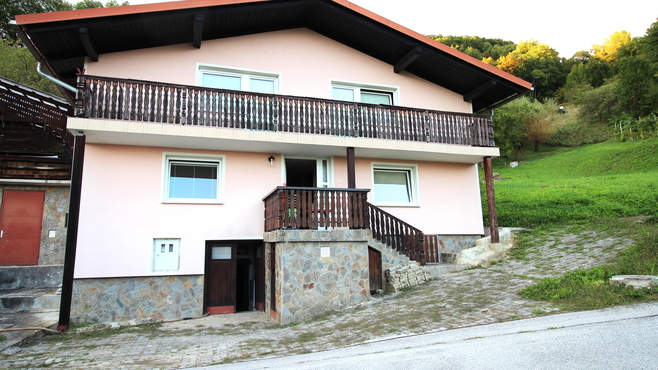 Lokacija: Savinjska, Dobrna