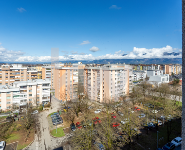 Lokacija: Gorenjska, Kranj, Planina II