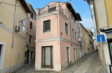 Obalno - kraška, Izola, Prodaja, Hiša, Vrstna, 104.7 m<sup>2</sup>, 2005