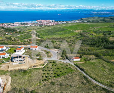 Lokacija: Obalno - kraška, Izola, Šared