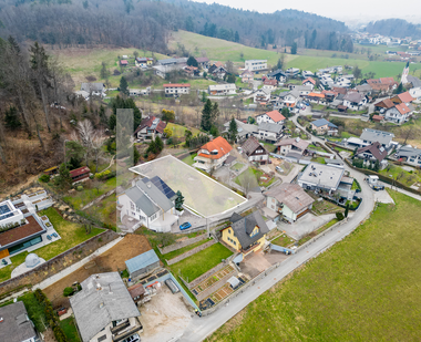 Lokacija: Ljubljana mesto, Šiška, Podutik