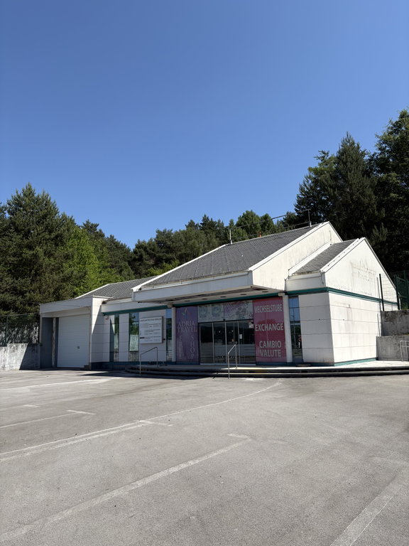 Poslovni prostor JELŠANE, MEJNI PREHOD
