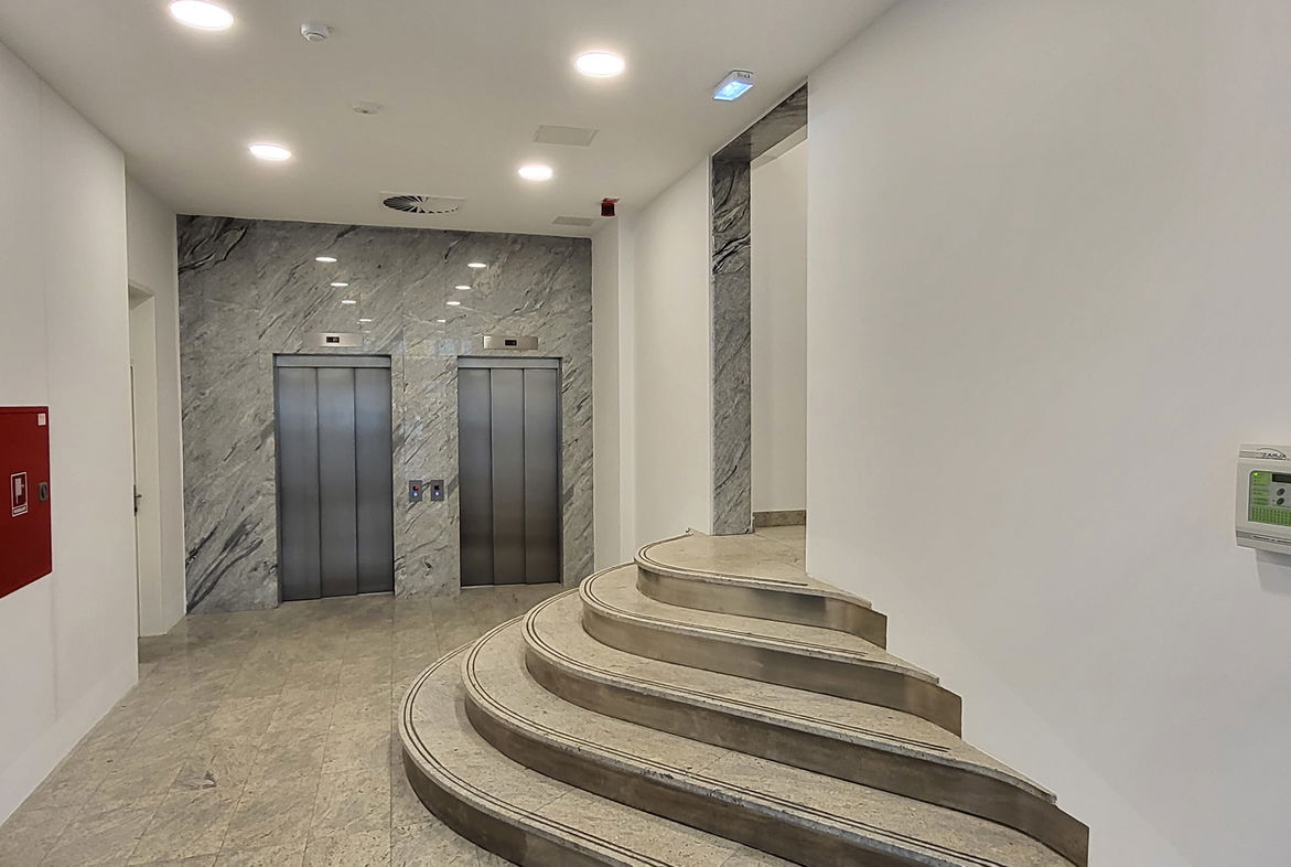 Lokacija: Ljubljana mesto, Center