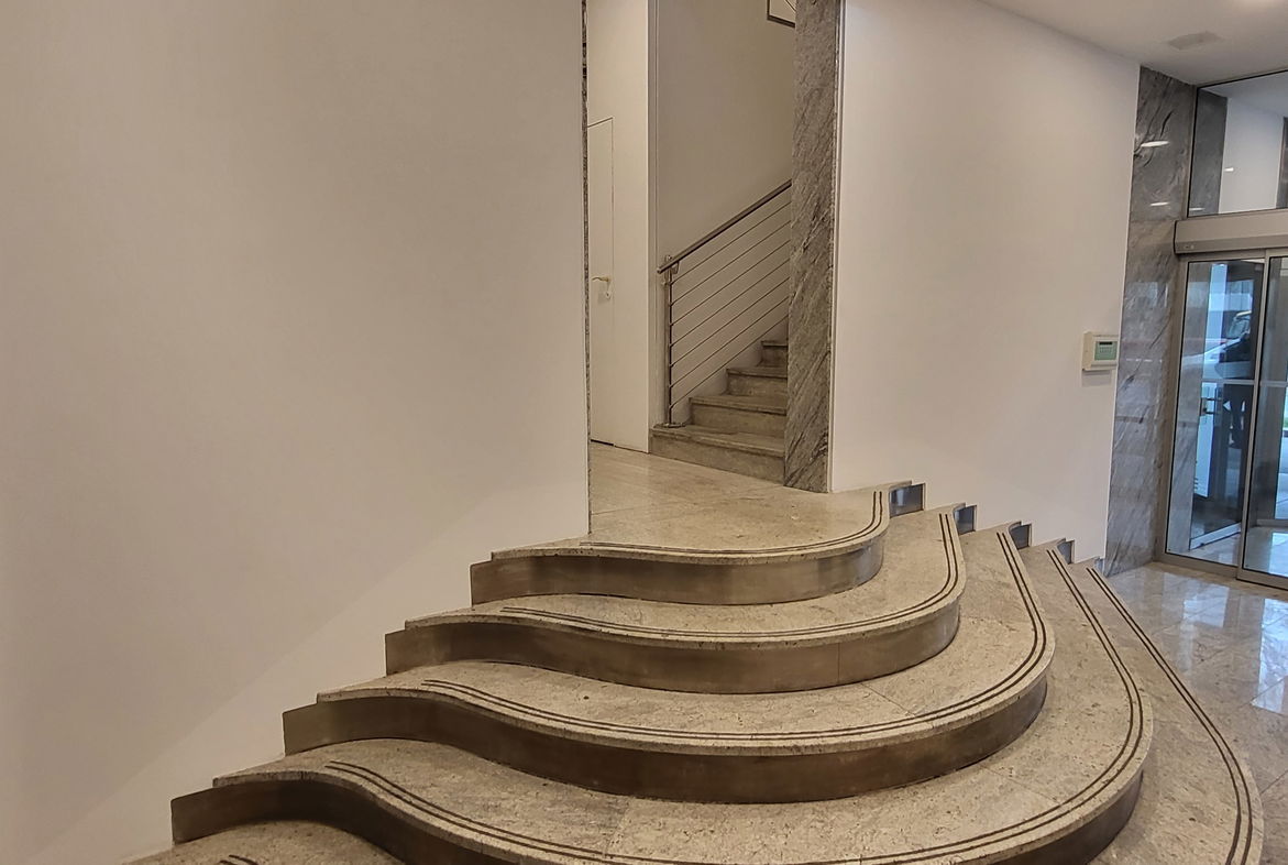 Lokacija: Ljubljana mesto, Center